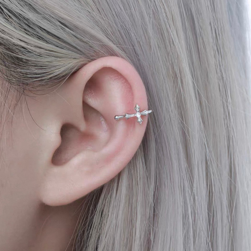 Cross Lip Clip