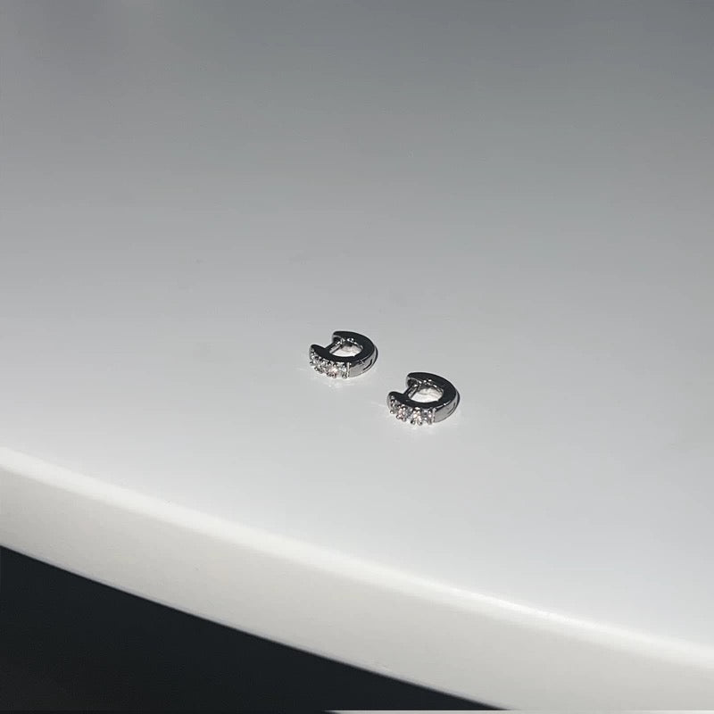 Signature white Zirconia Earring King