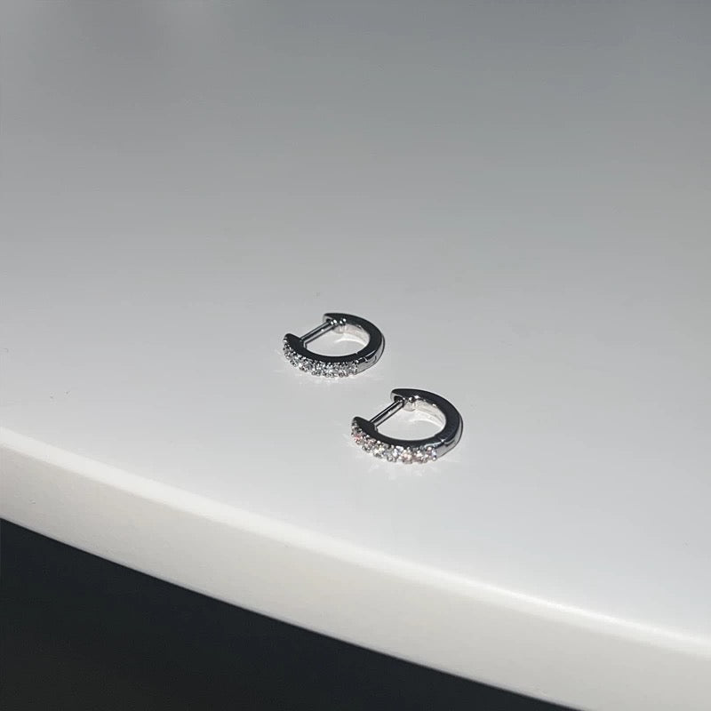 Signature white Zirconia Earring King